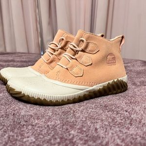 Sorel Out and About Shoes